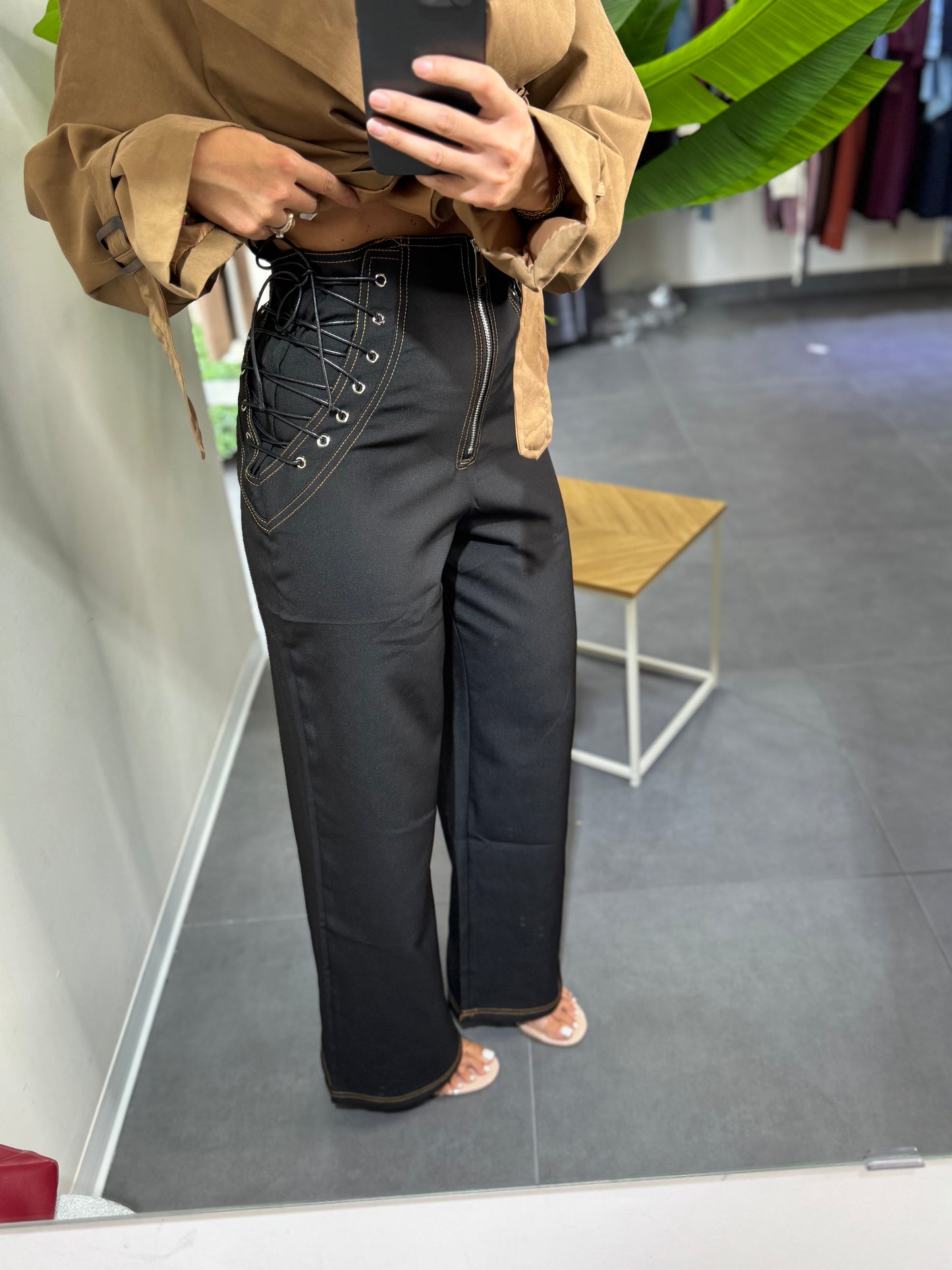 Pantalone stringhe