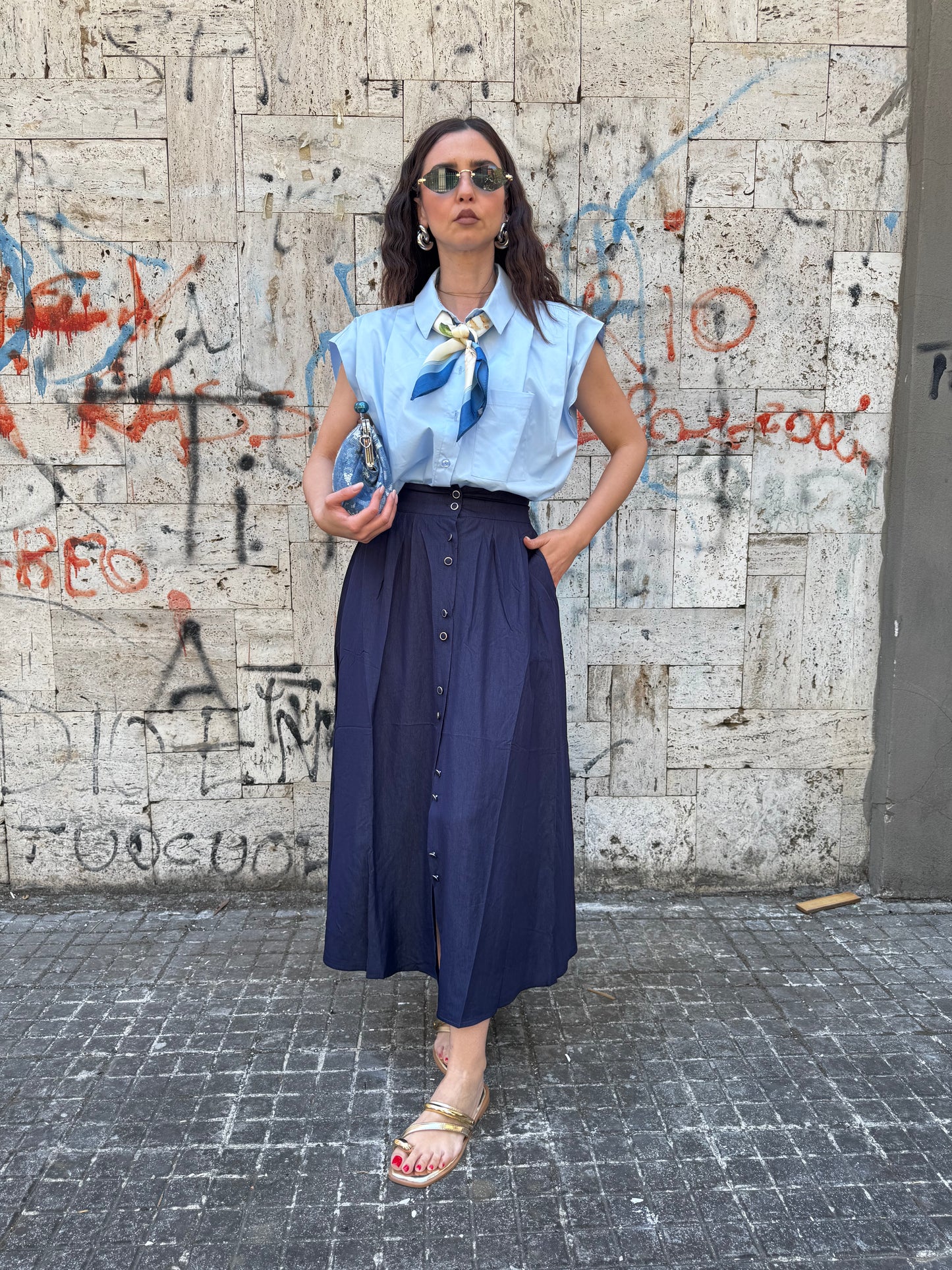 Gonna bottoncini blu