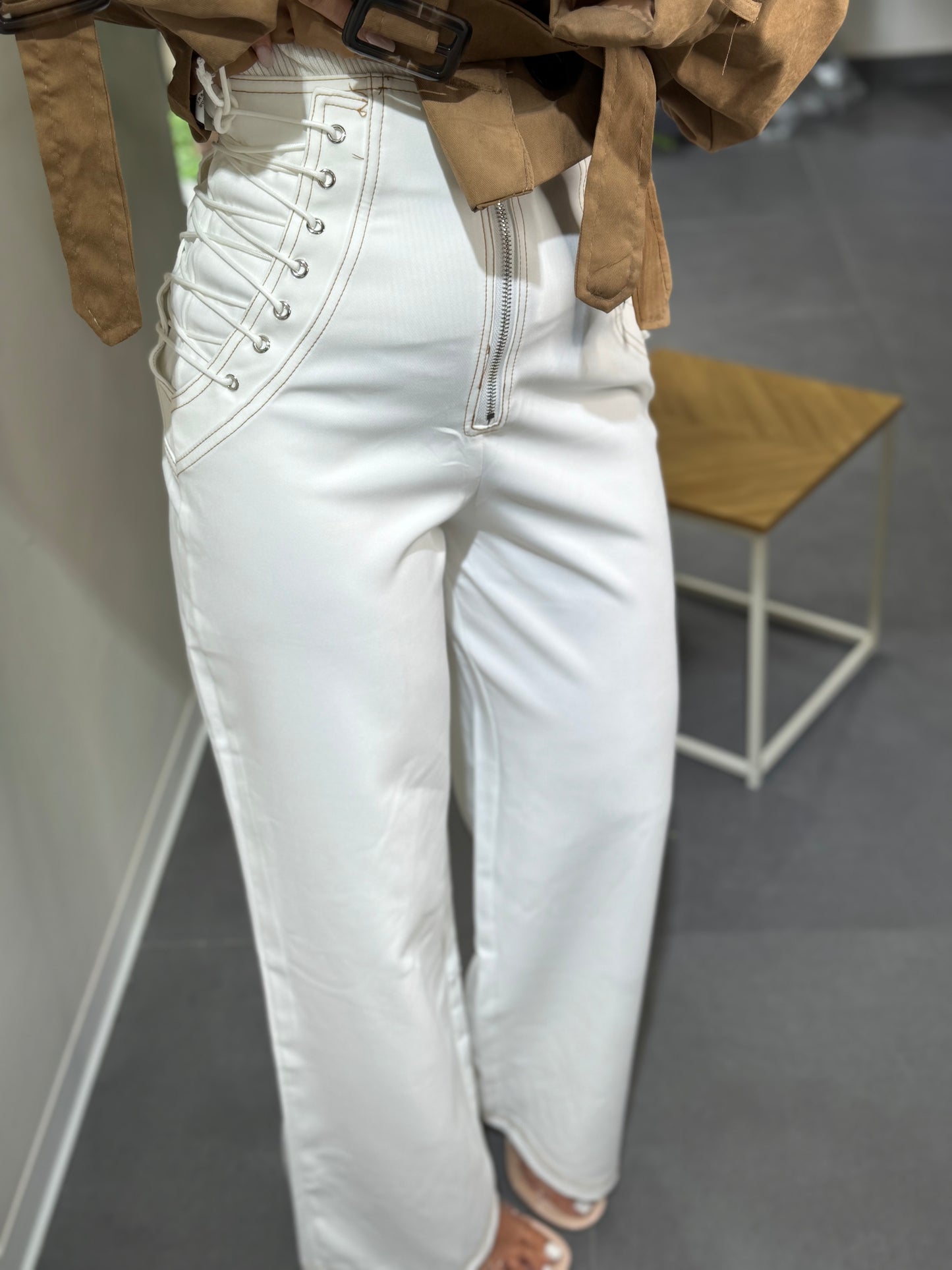 Pantalone stringhe