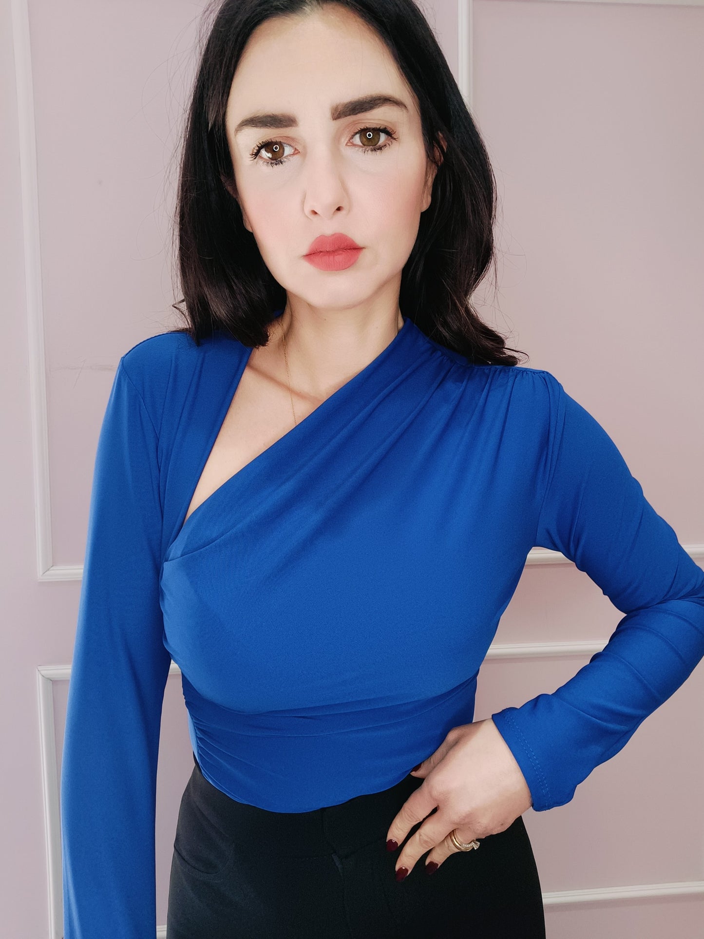 Body Off Shoulder Neckline