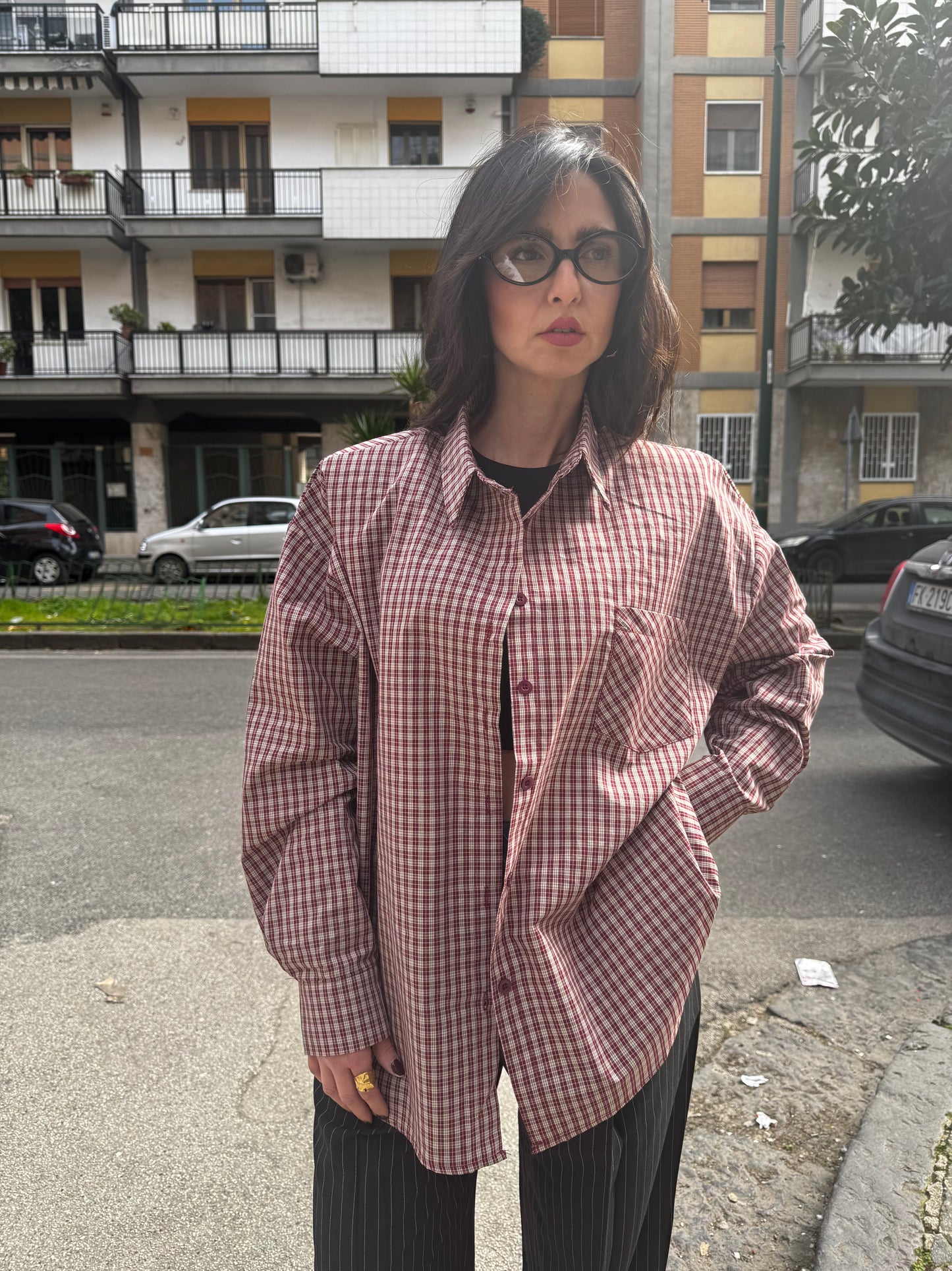 Camicia over bordeaux