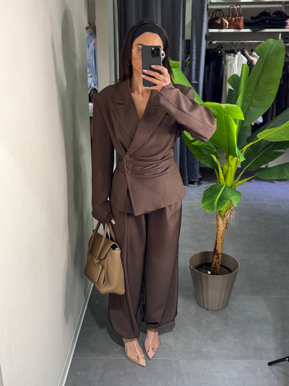 Tailleur Strange