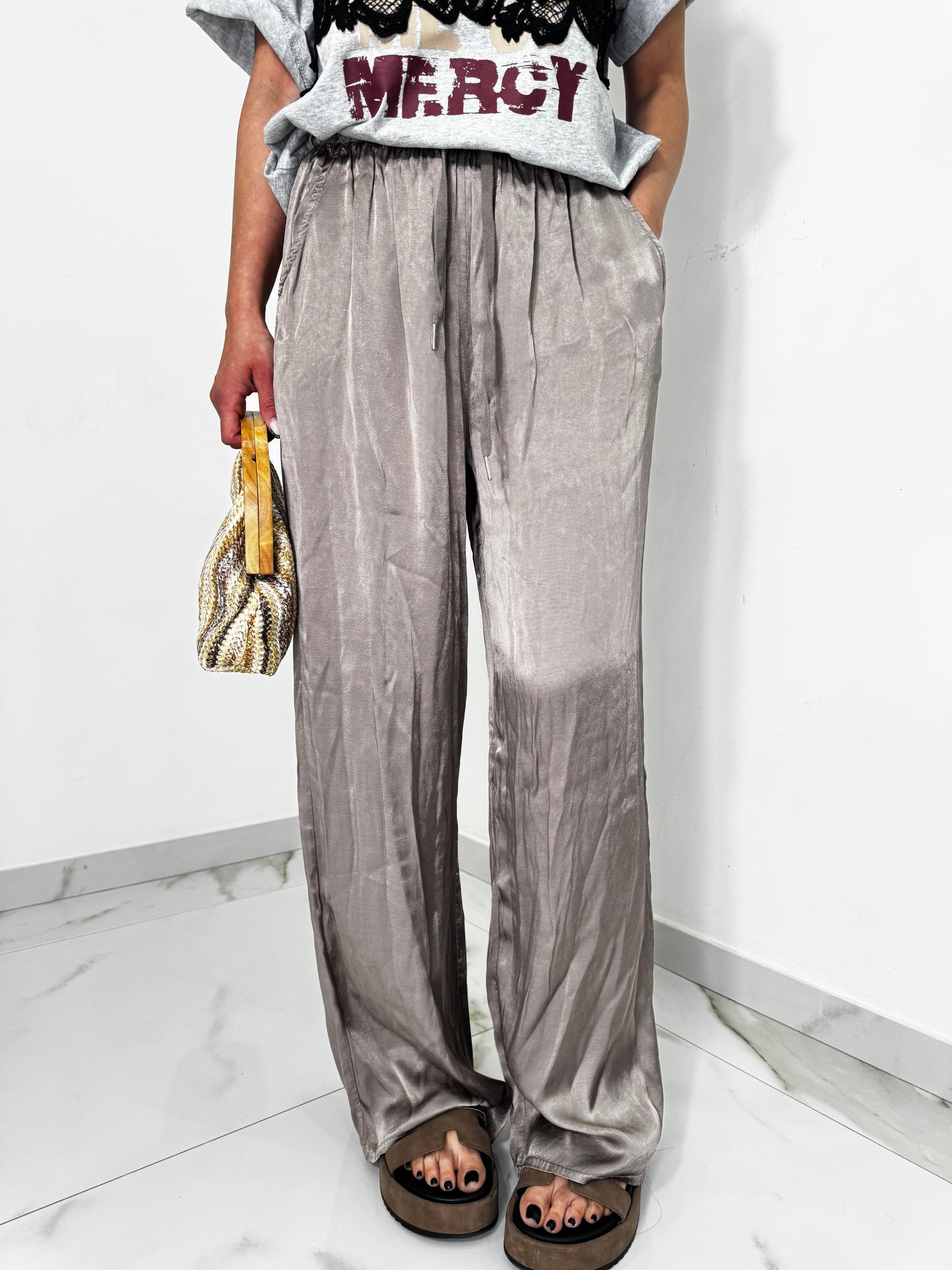 Pantaloni saten