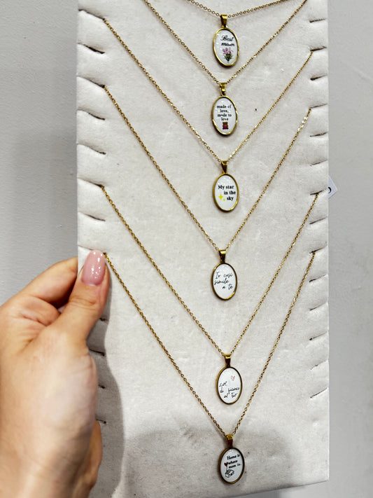 Collana ciondolo scritta