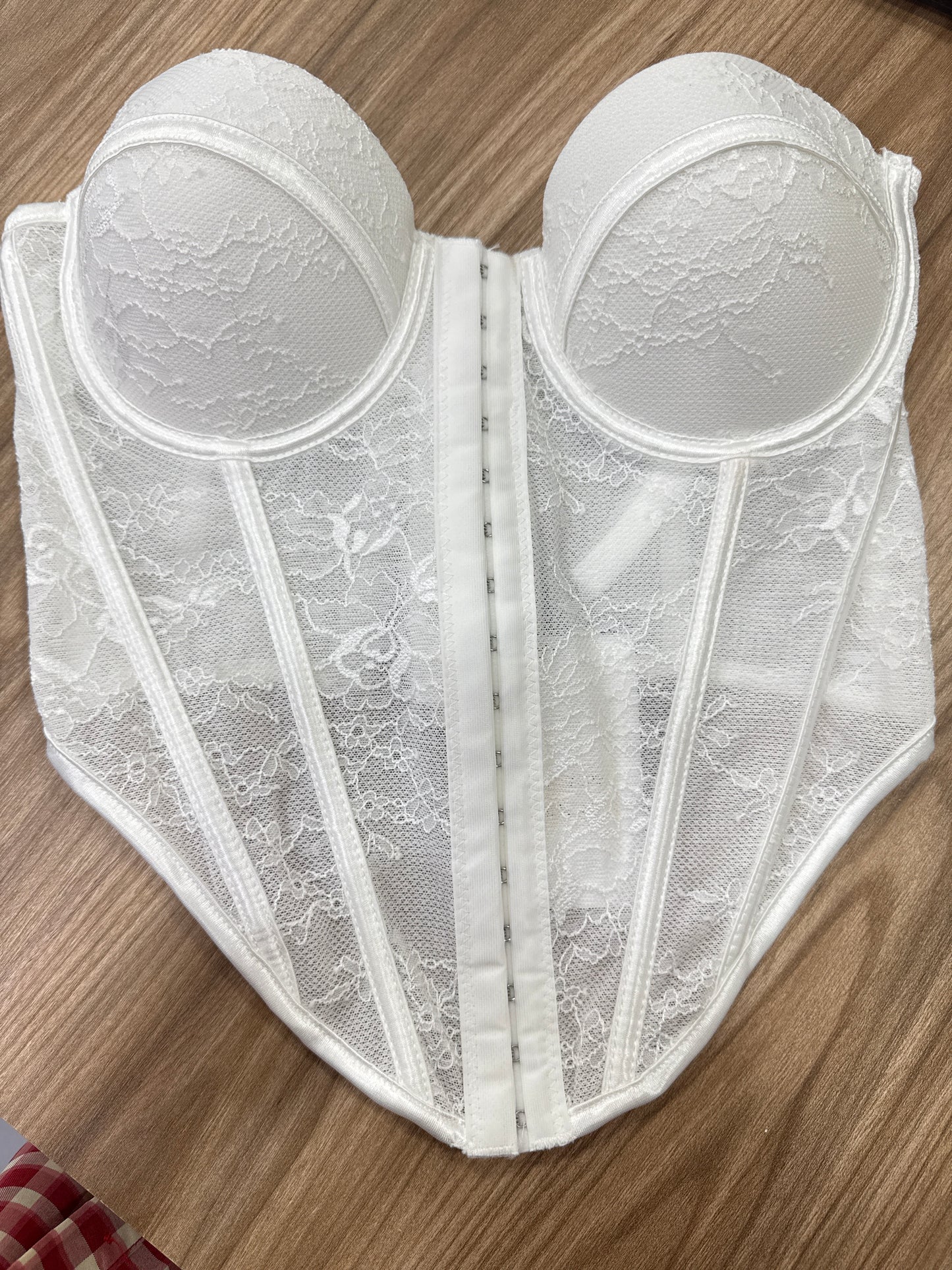 Bustier Siria