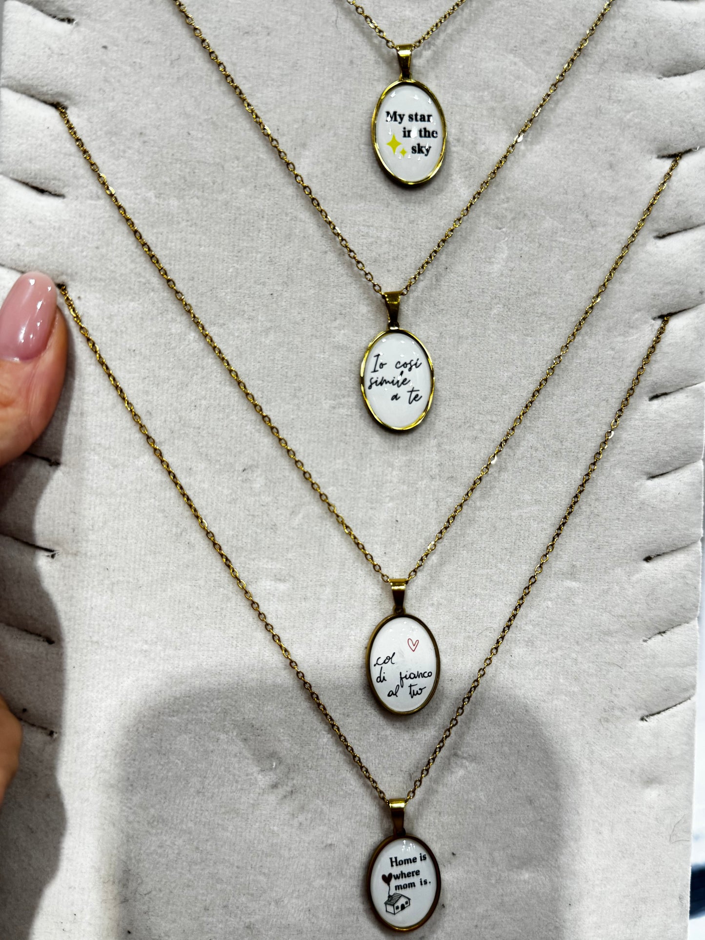 Collana ciondolo scritta