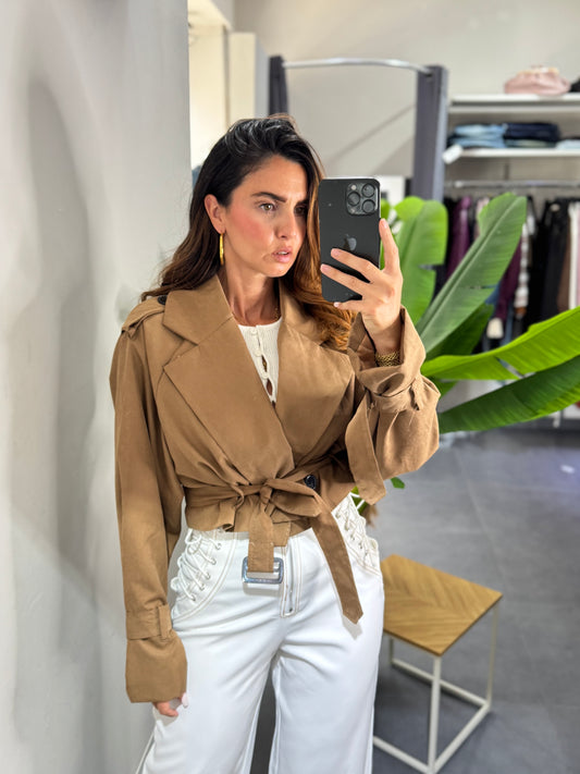 Trench corto